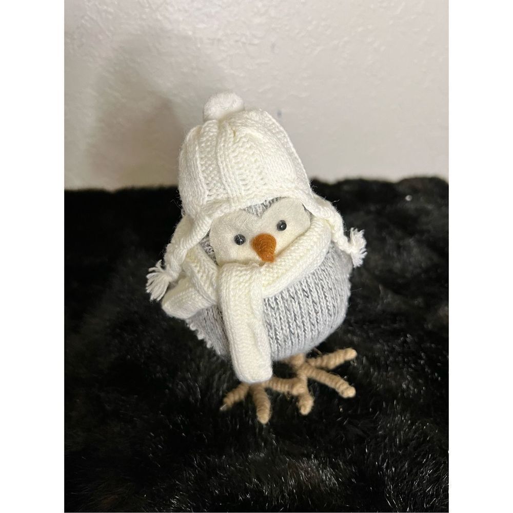 2015 Target Wondershop Fabric Bird Gray Tweed Body White Scarf & Earflap Hat